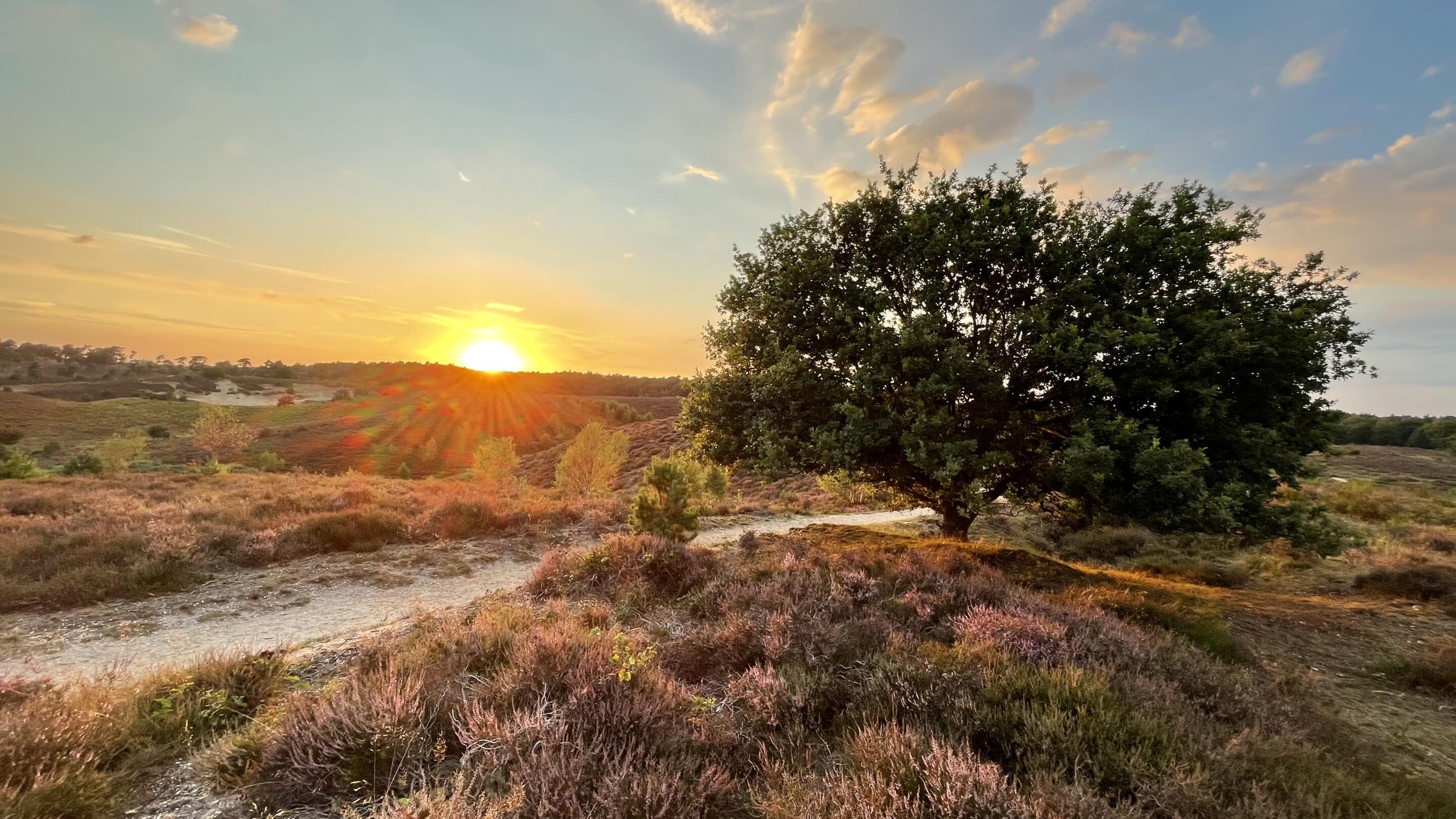 Chaos op Weg naar de Herfst Equinox